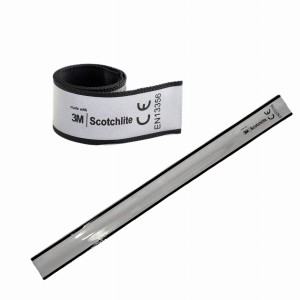 OPASKA ODBLASKOWA SAMOZACISKOWA srebrna 38 x 3 cm PREMIUM TEKSTYLNA